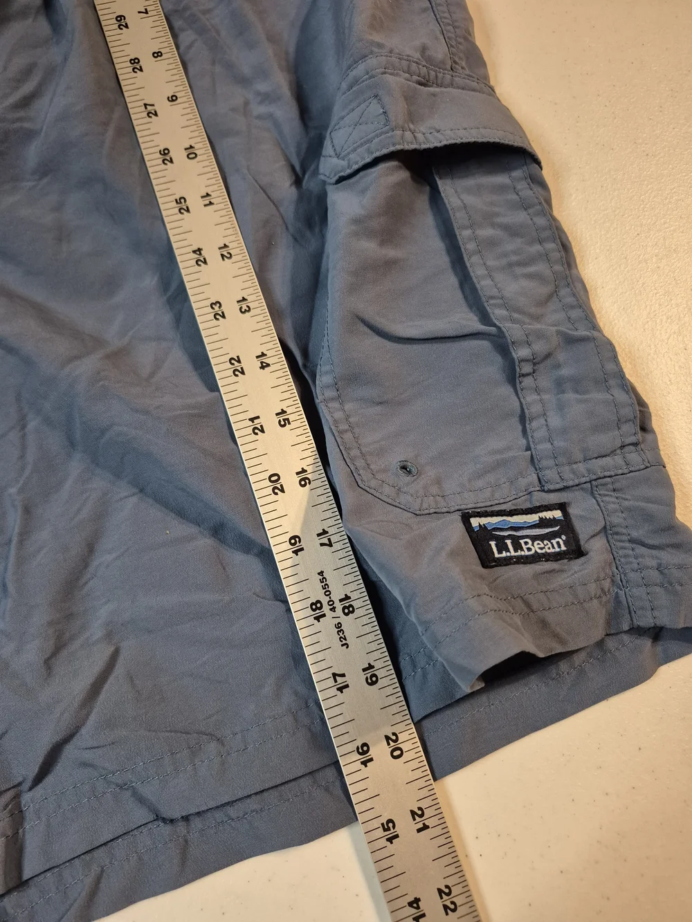 L.L. Bean Men's Blue Cargo Swim Shorts 4835